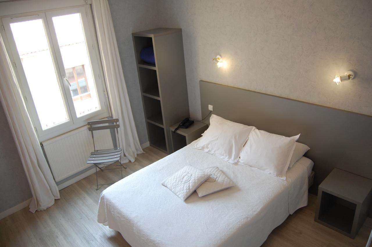 Hotel De La Plage 2 Etoiles Valras-Plage Dış mekan fotoğraf