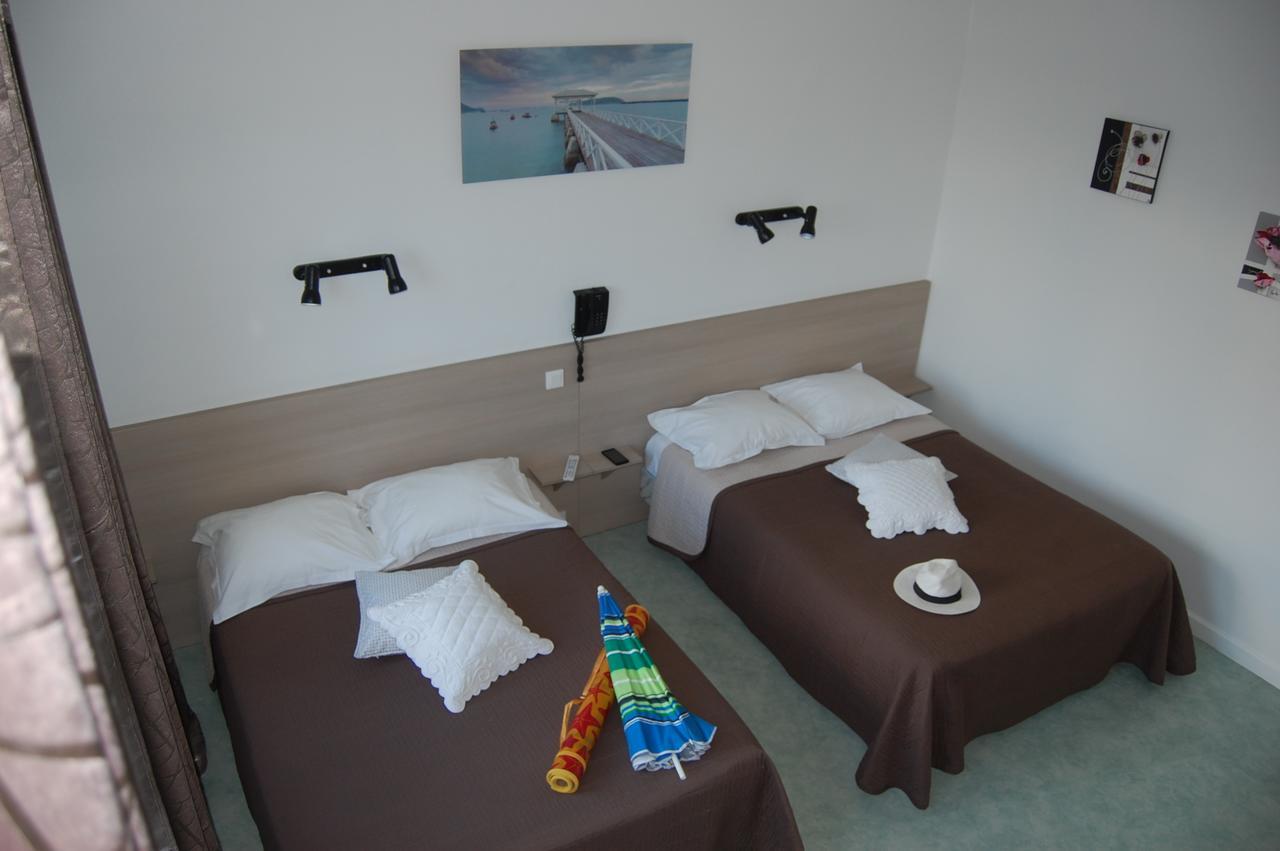 Hotel De La Plage 2 Etoiles Valras-Plage Dış mekan fotoğraf