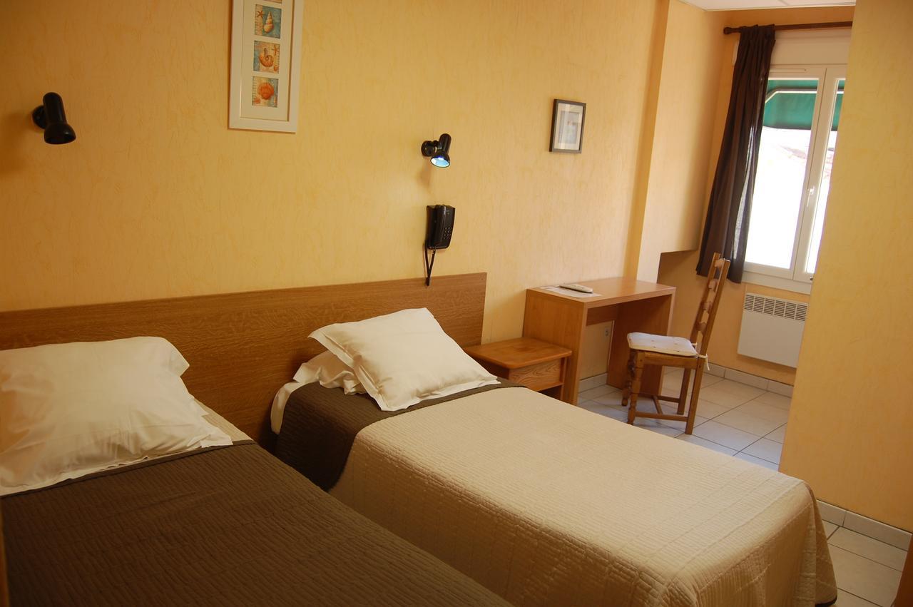 Hotel De La Plage 2 Etoiles Valras-Plage Dış mekan fotoğraf